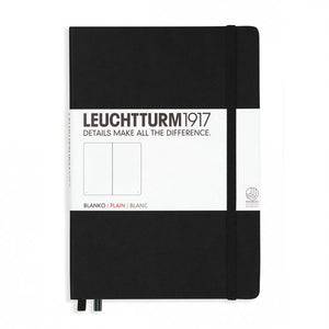 Medium notebook in black
